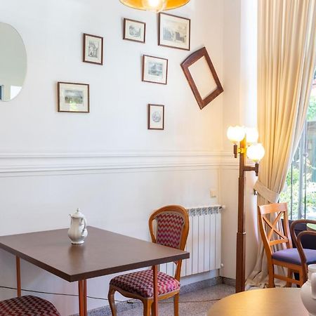 Hotel N16 バトゥーミ エクステリア 写真
